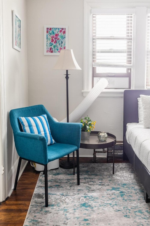 Upscale Studio - Boutique Apartment - PRIME Downtown Location! image 3